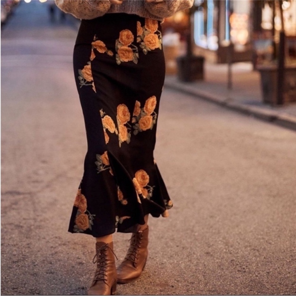 NWT RARE Christy Dawn Alma Midi Skirt in Noir Rose - Small - Picture 6 of 12